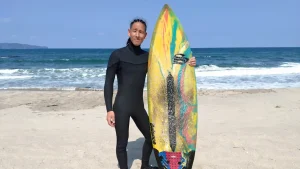 プロのサーファーをめざす勝部竜海さん