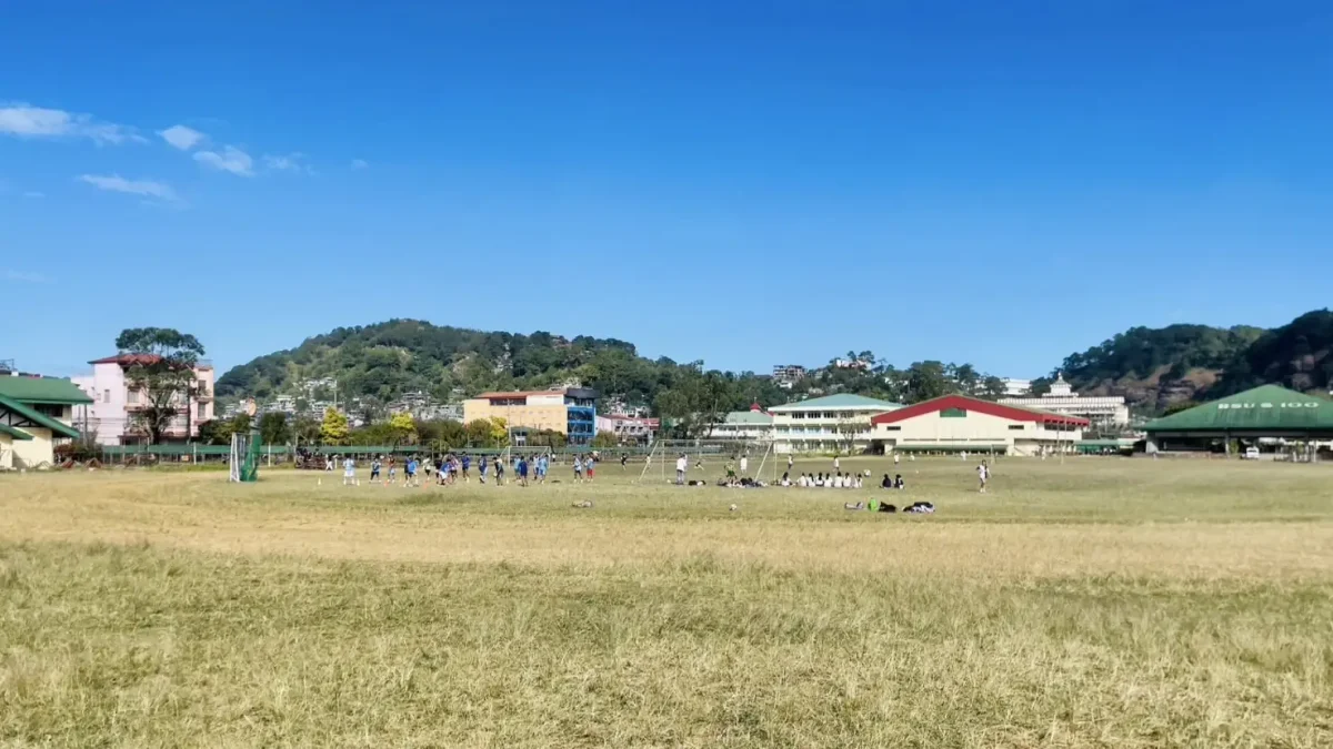 ベンゲット州立大学の敷地内